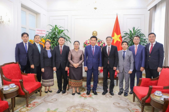 Lao Ambassador Extends Congratulations on the 81st National Day of Vietnam